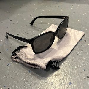 All black Vonzippers , great condition w/ sleeve